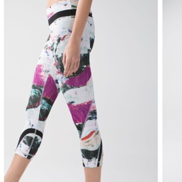 Lululemon Run: Inspire Crop II * All Full-On Luxtreme - Picture 4 of 14